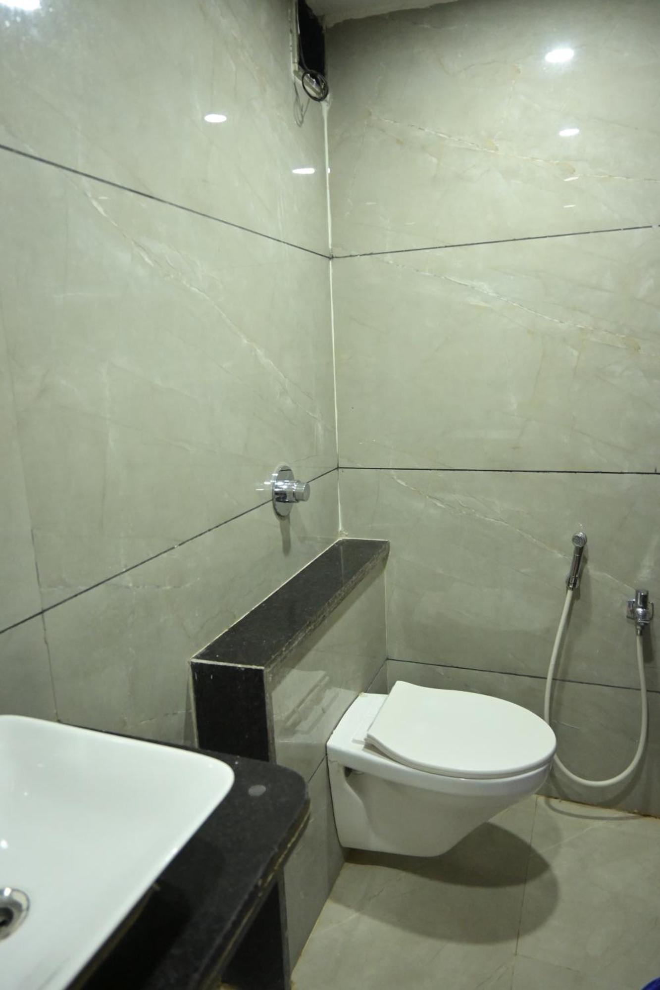 Hotel Roshan Palace Ambaji Екстериор снимка